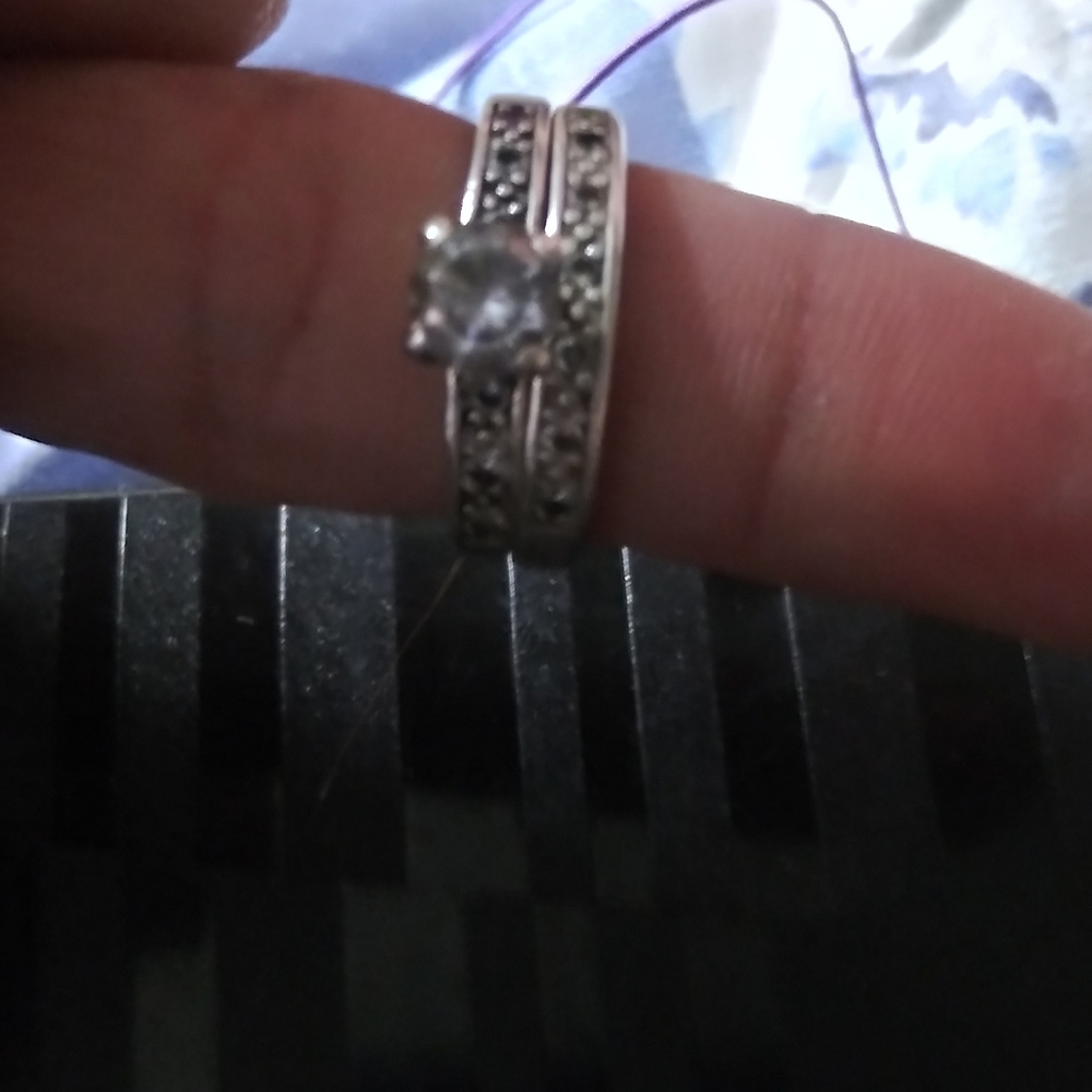 Wedding ring - Picture 2 of 2